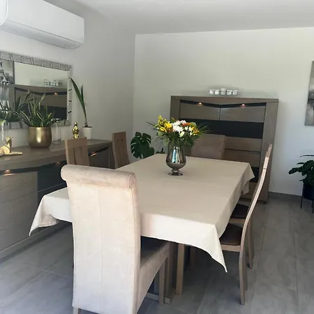 Le Refuge des Écureuils- Villa avec piscine privée&climatisation à Prayssac